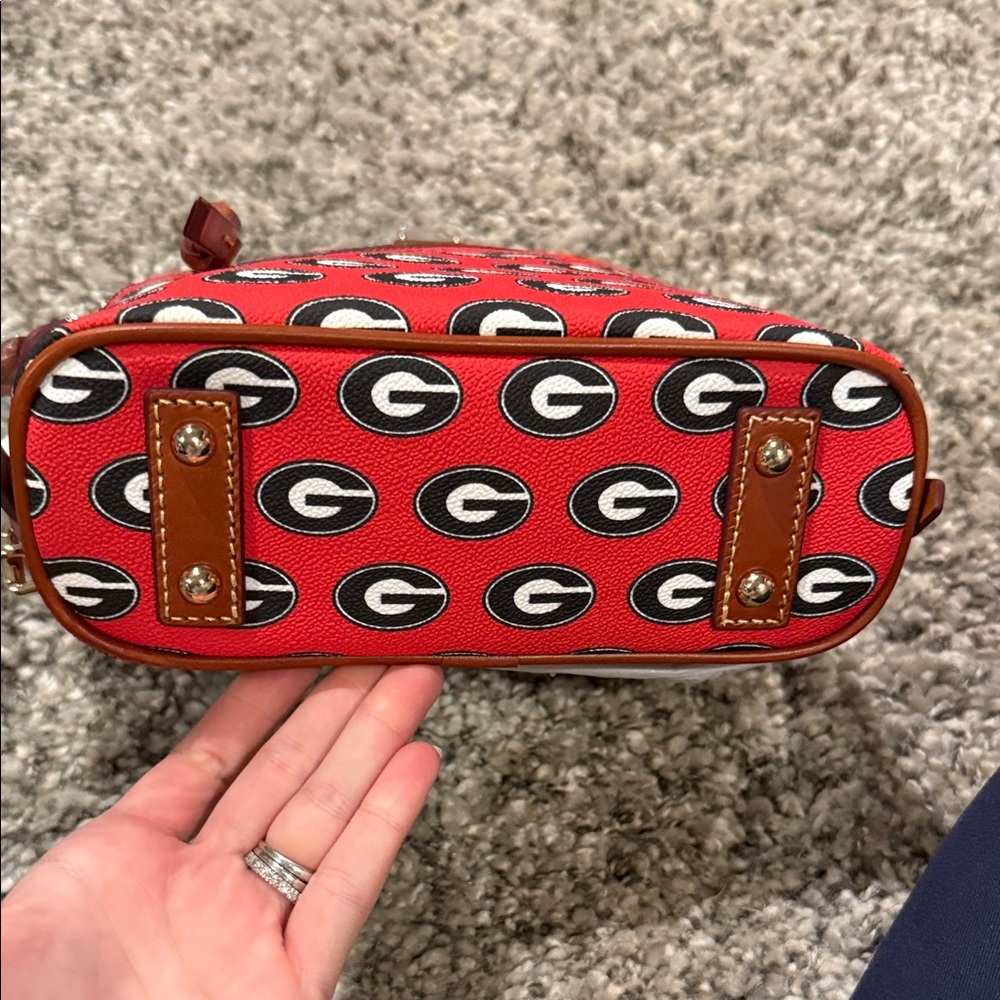 Dooney & Bourke Red Patterned Backpack NWT - image 9